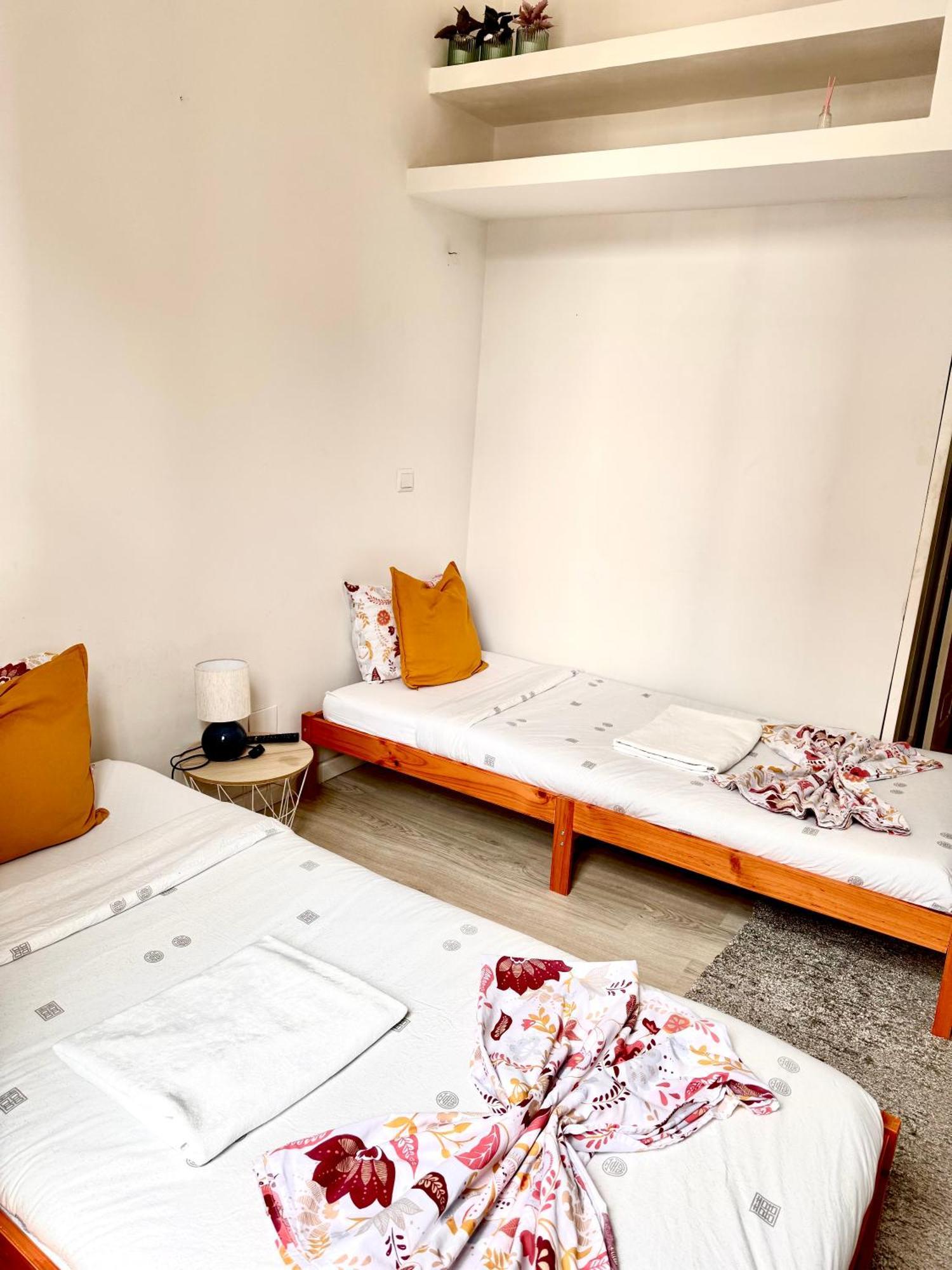 Ndussole Guest House Порто Екстериор снимка
