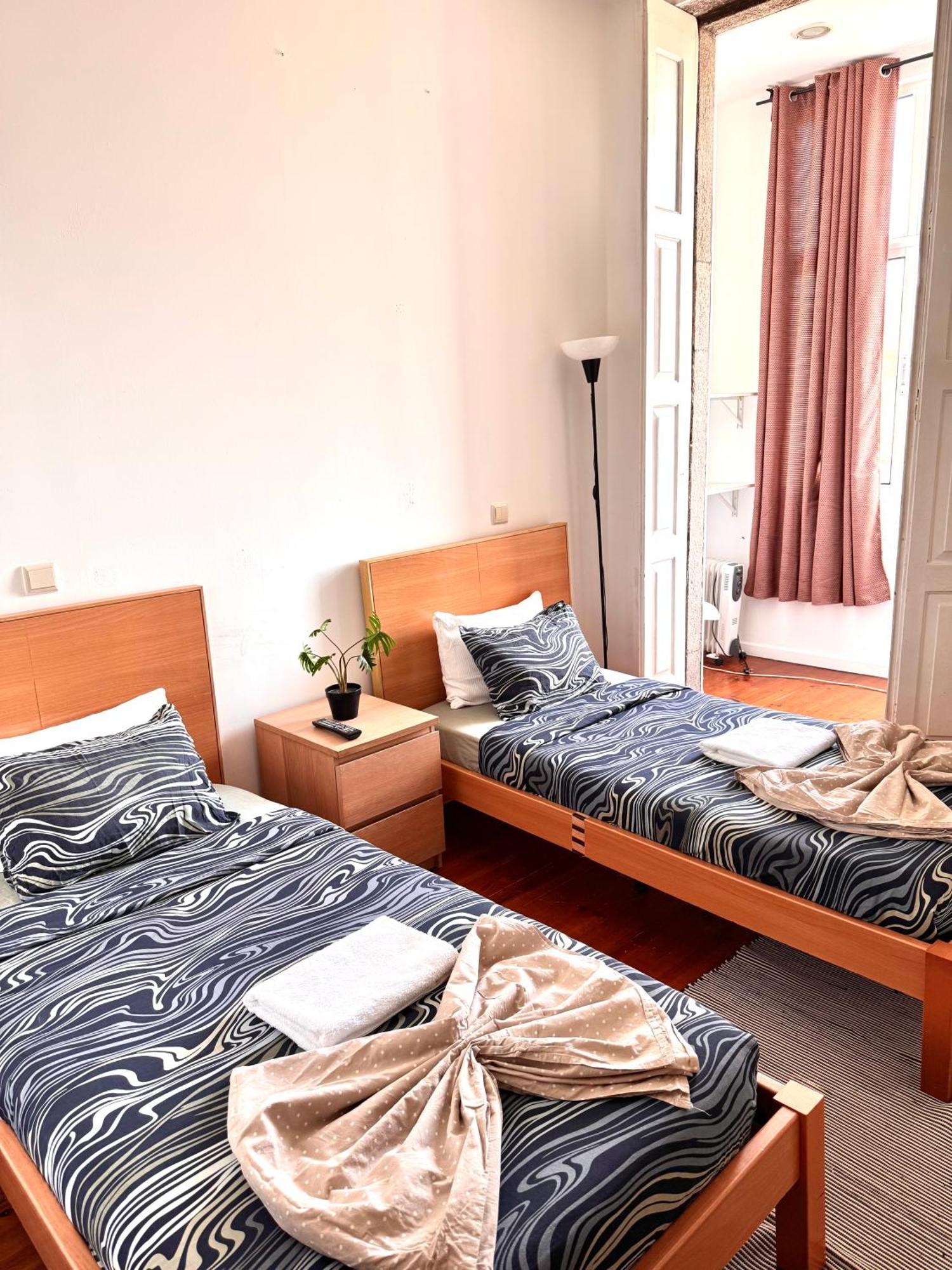 Ndussole Guest House Порто Екстериор снимка